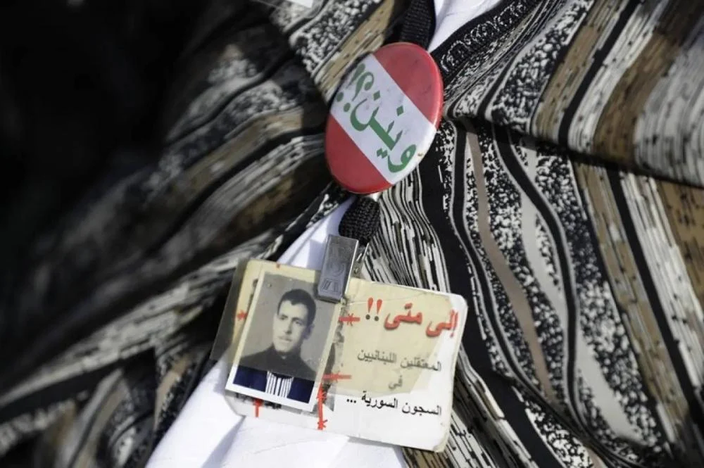 الصفحة الأخيرة من ملف المعتقلين تُكتب: طار “الأسد”… طلوا الأبطال