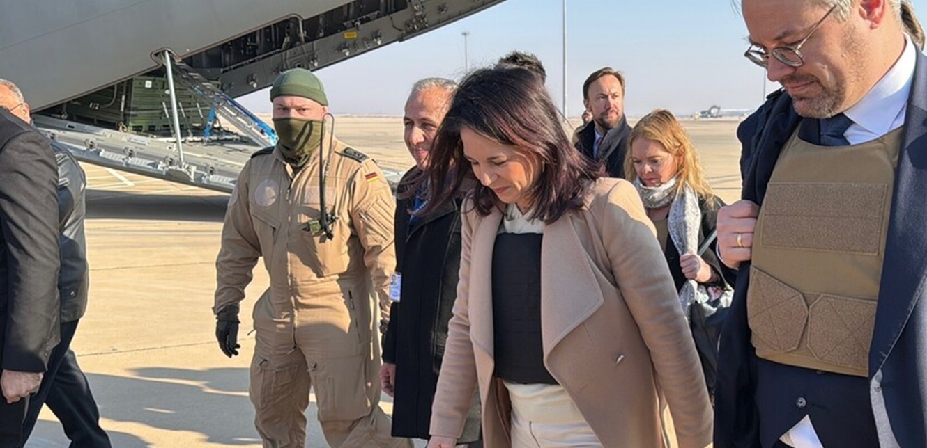 images (1) بالفيديو- في سوريا، وزيرة خارجية المانيا ترتدي سترة واقية من الرصاص
