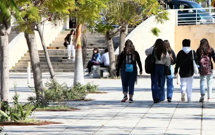 الجامعة اللبنانية طلاب