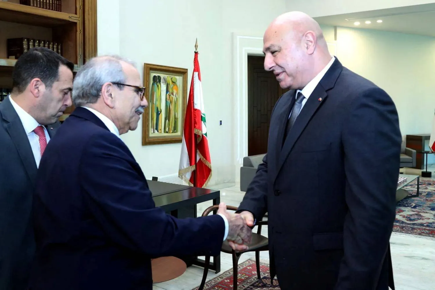 الرئيس اللبناني جوزيف عون ورئيس الحكومة المكلف نواف سلام في القصر الجمهوري إليكم أبرز العناوين العريضة للبيان الوزاري
