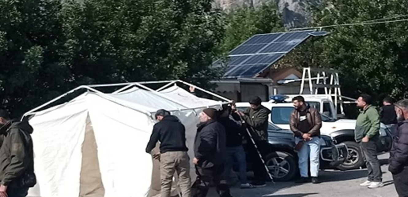 خيمة بالصورة- أهالي كفركلا نصبوا خيمة على طريق الخردلي