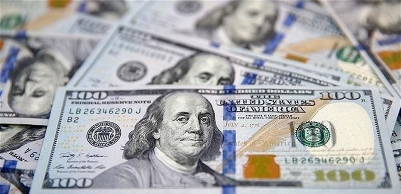 دولار دولارات فريدة للبيع تحمل صوراً لترامب وبوتين