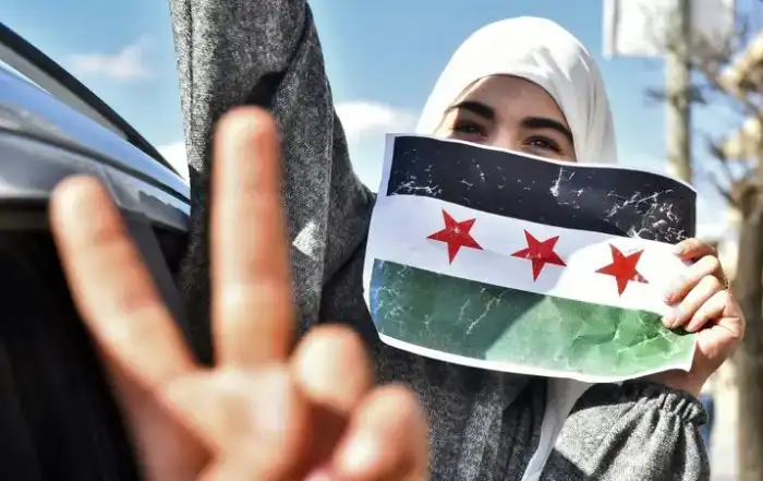 سوريا ثورة علم
