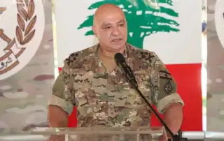 قائد الجيش83