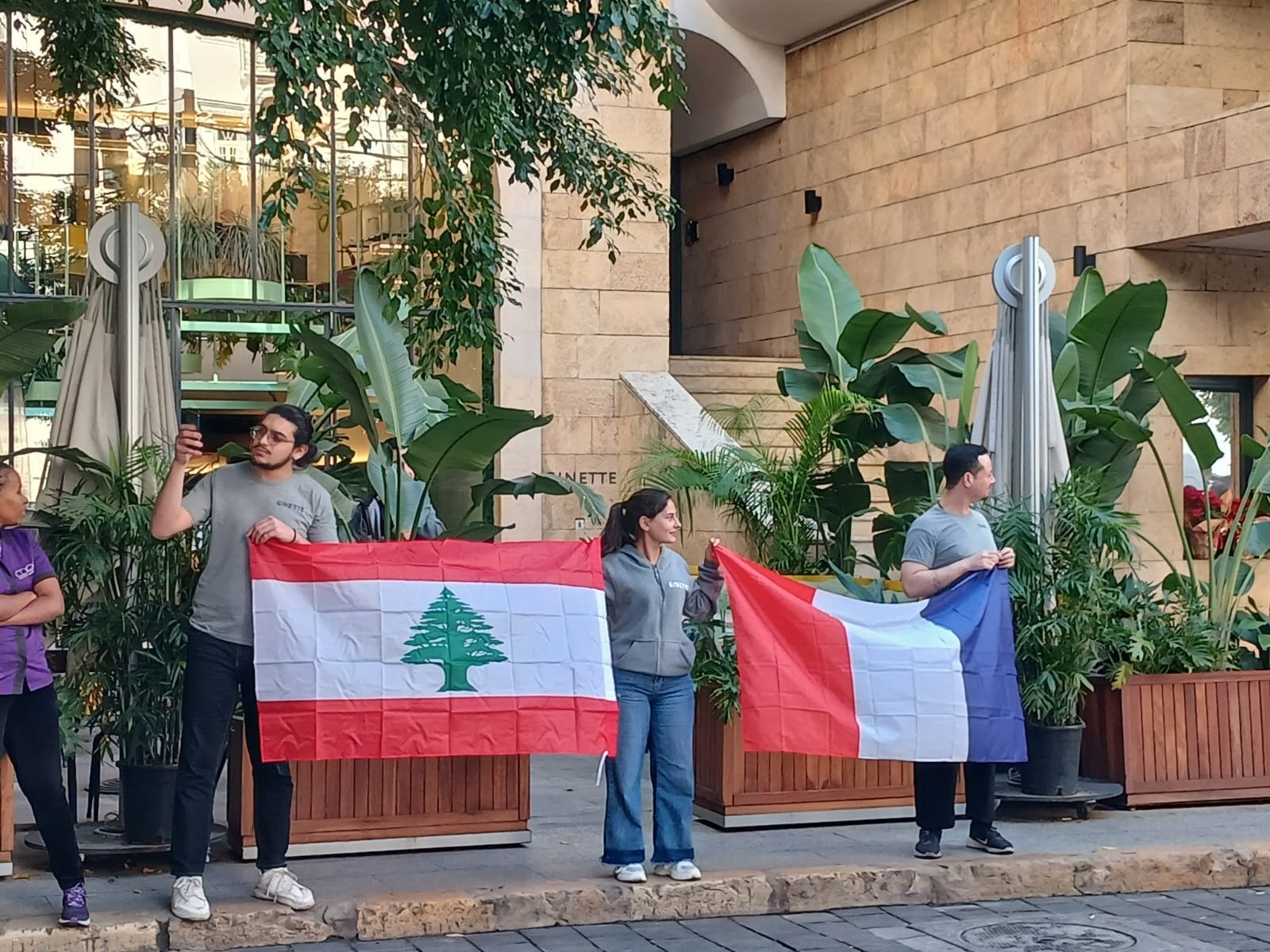 ماكرون الجميزة جولة للرئيس الفرنسي في شارع الجمّيزة
