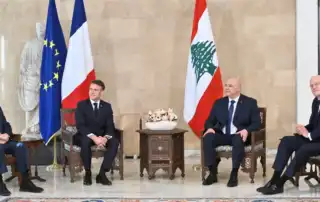 ماكرون والرؤساء عون بري وميقاتي