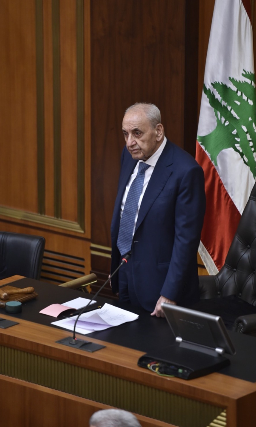 بري تكتّل لبنان القوي ينسحب من الجلسة، والبعريني: لتكن فدرالية تحت سقف الـ 10452 كلم مربع