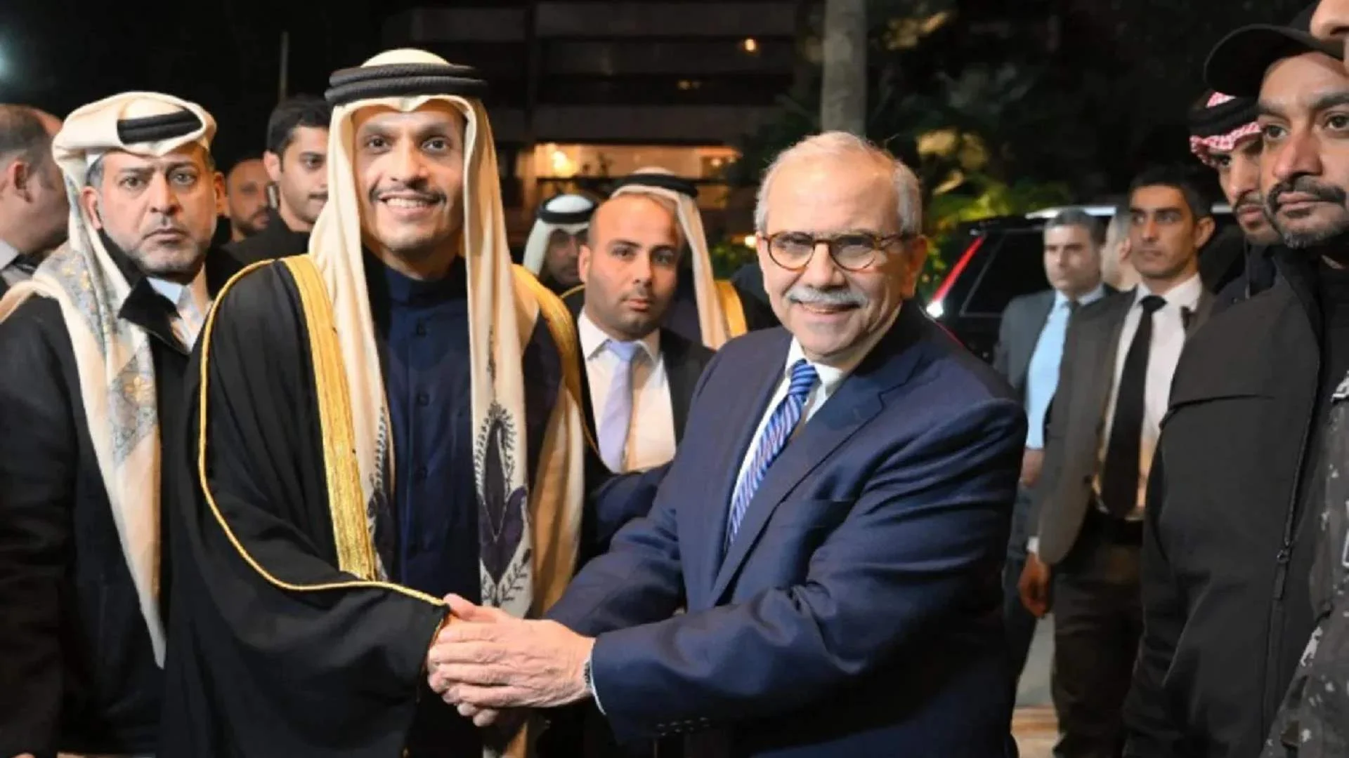 سلام ونظيره القطري سلام يبحث مع نظيره القطري اتفاق وقف النار