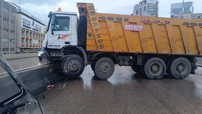 شاحنة انزلاق شاحنة انزلاق