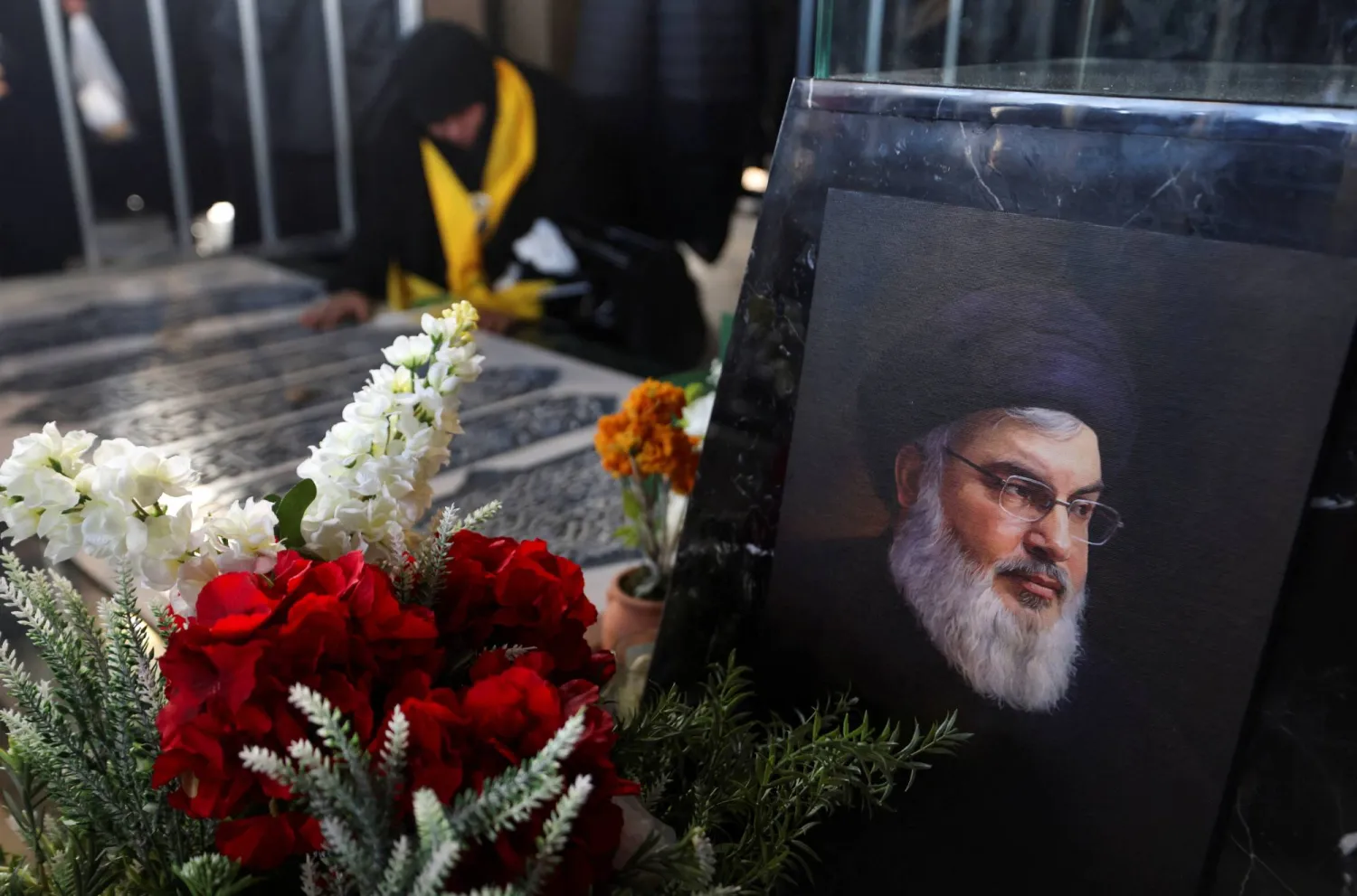ضريح نصرالله 6 صورٌ جديدة لمكان دفن السيد نصر الله كوديعة، وأوّل مقابلة تلفزيونيّة لـ قاسم الأحد