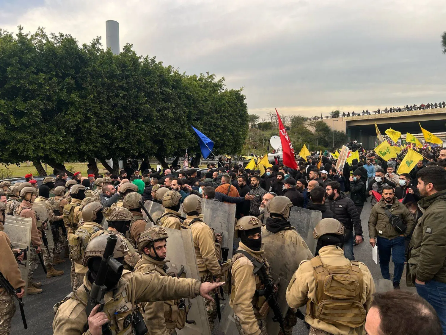 طريق المطار جيش طريق المطار جيش