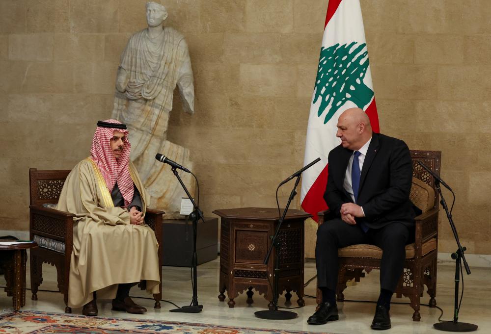 عون بن فرحان 1 لبنان على منصّة استعادة ثقة المملكة: هدية السعودية لعون: رفع حظر السفر