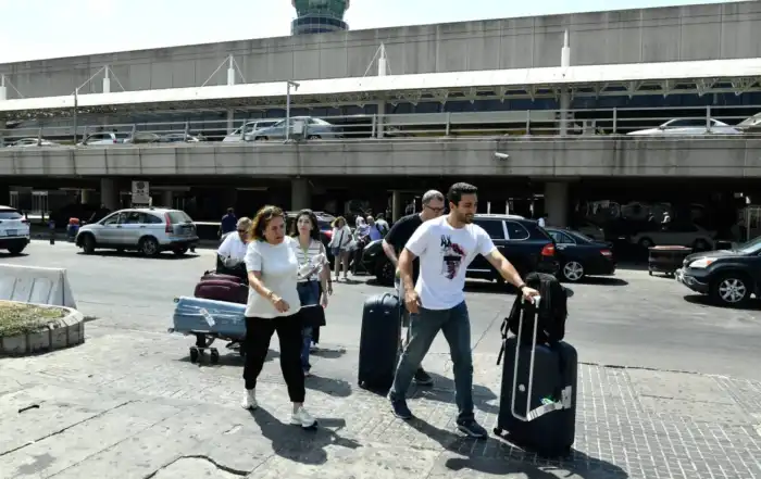 مطار بيروت 4