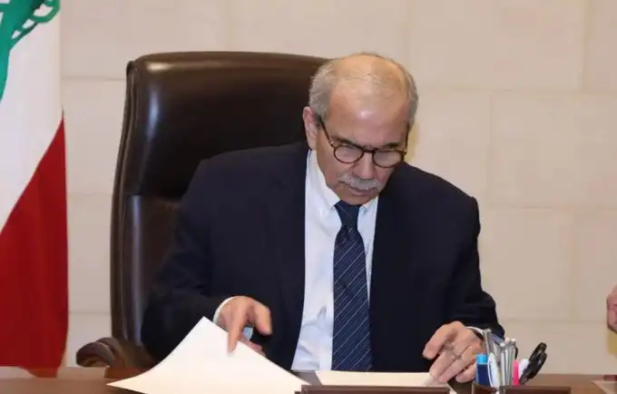 نواف سلام 81