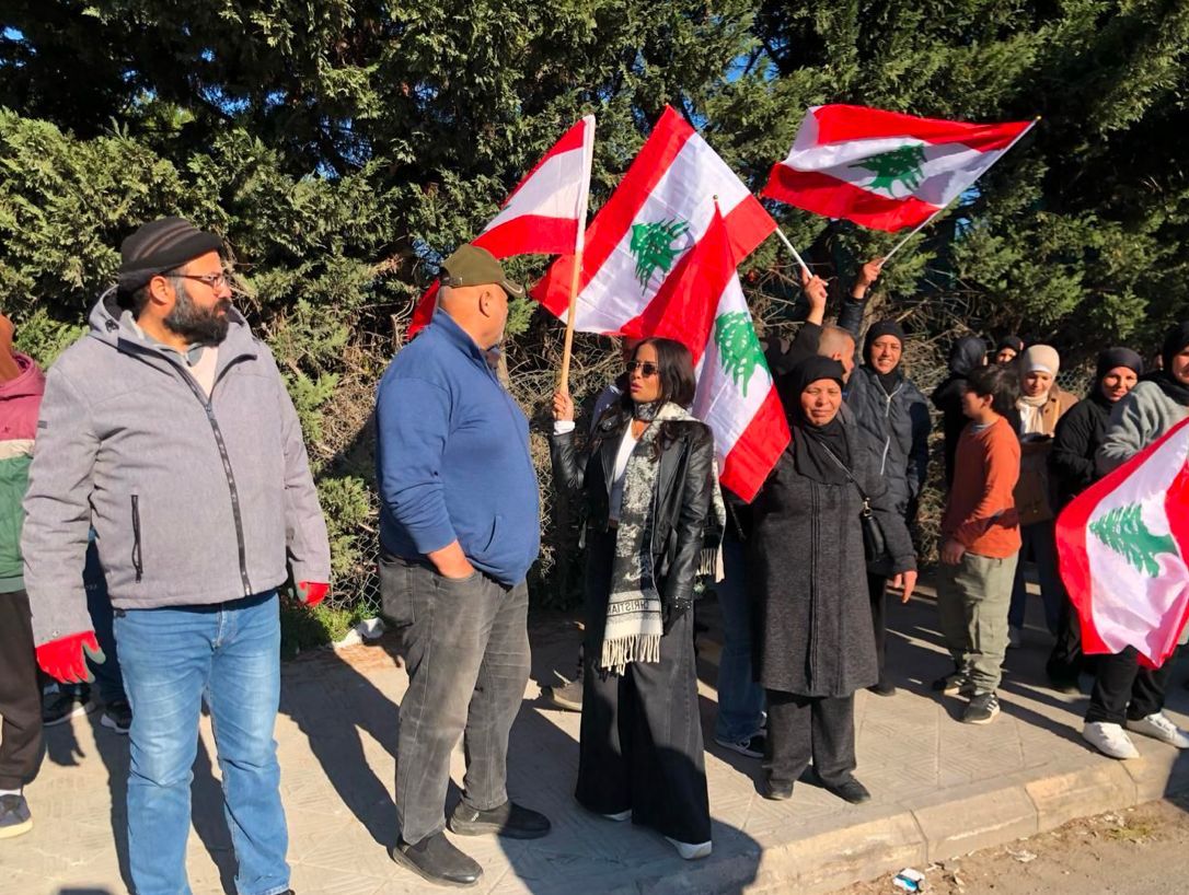 وقفة احتجاجية سلام يلتقي وفداً من أهالي الضهيرة، وتحليق مستمر للطيران الاسرائيلي في أجواء الجنوب