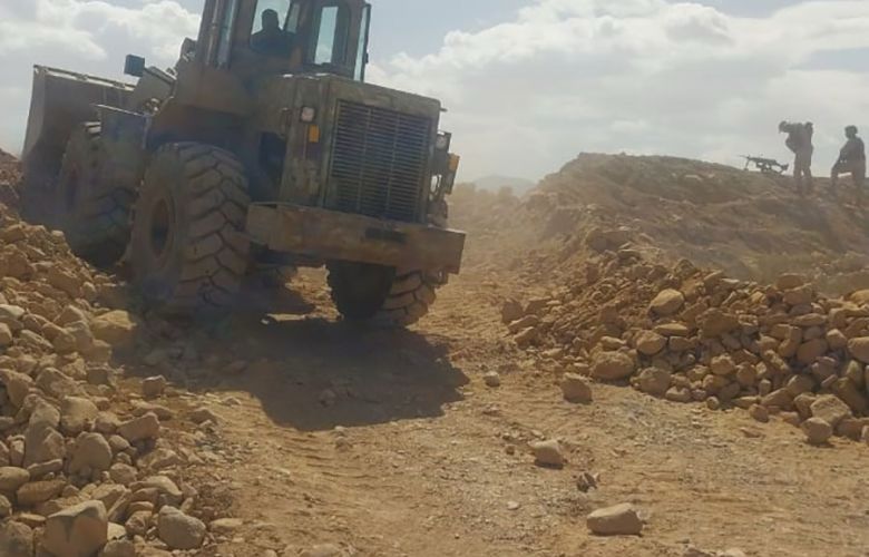 قيادة الجيش: إغلاق معابر غير شرعيّة في منطقتي القصر الهرمل، ومشاريع القاع بعلبك