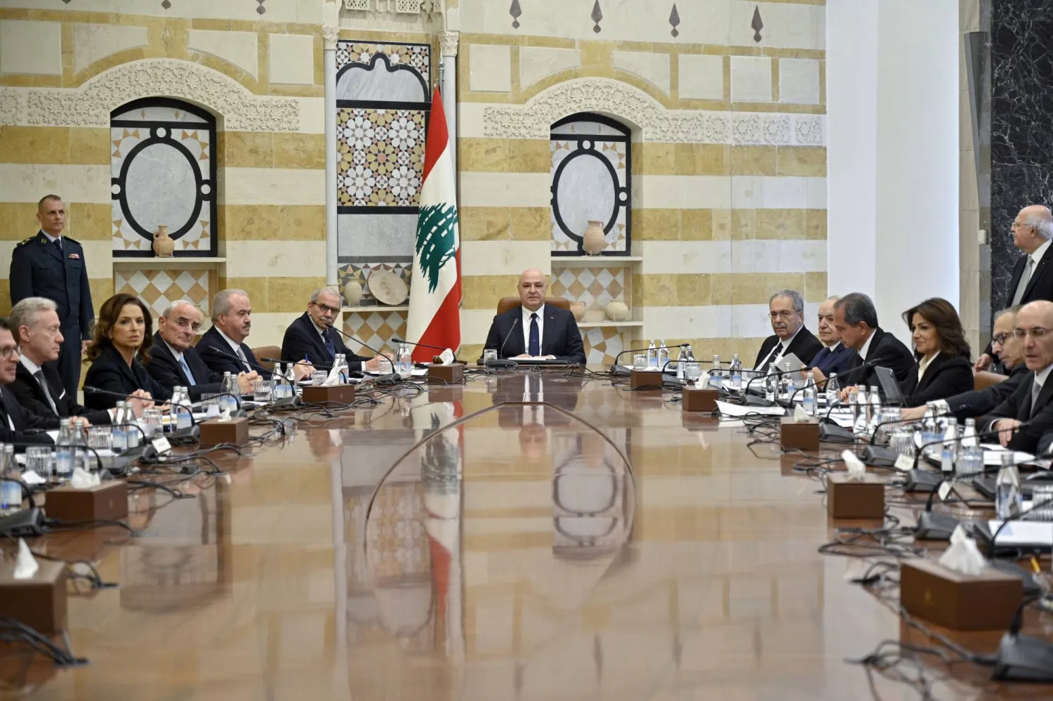 الحكومة عون