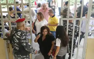 انتخابات 76
