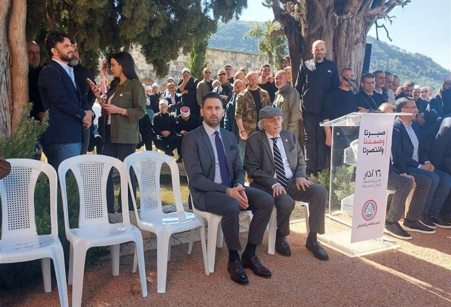 جنبلاط جنبلاط في ذكرى اغتيال والده يعلن إنتهاء تقليد 16 آذار بعد اعتقال المجرم