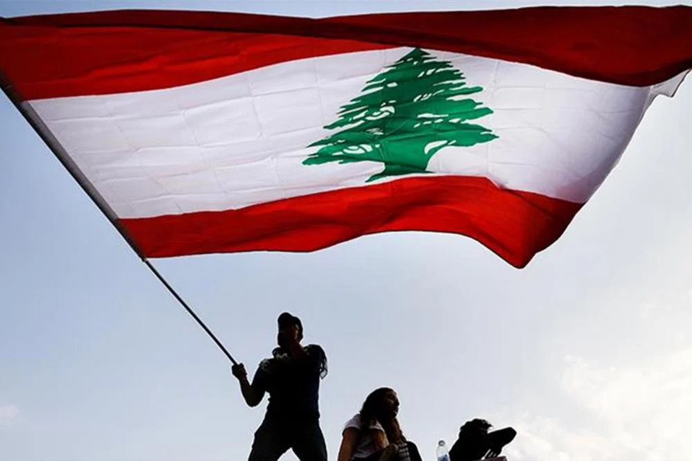 علم لبنان4