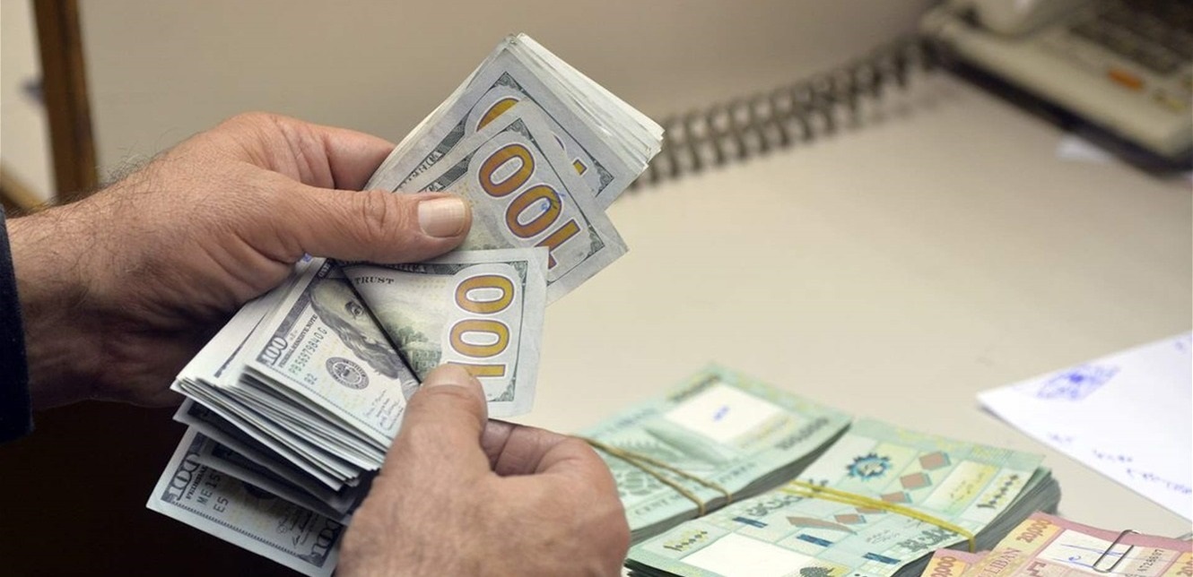 IMG_7650 هكذا “حرّر” لبنانيون دولاراتهم.. خطوة غير متوقعة