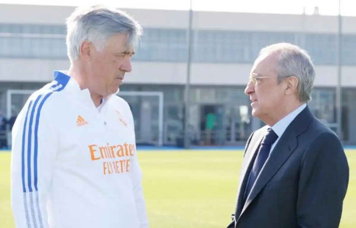 carlo-ancelotti-y-florentino-perez–en-un-entrenamiento-del-real-madrid-al-comienzo-de-la-pretemporada-2021-22–twitter-realmadrid