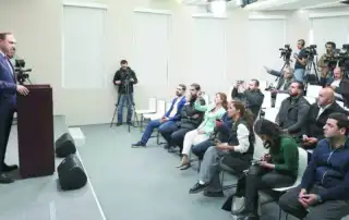 الناطق الرسمي باسم الحكومة الأردنية محمد المومني خلال إعلان تفاصيل القبض على خلايا إرهابية في عمّان