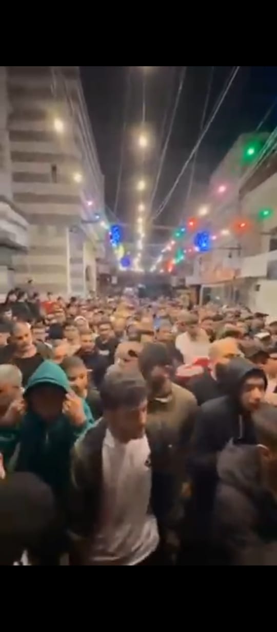 بالفيديو- بعد اغتيال فرحات، تظاهرة لأبناء عين الحلوة تضامناً مع المقاومة