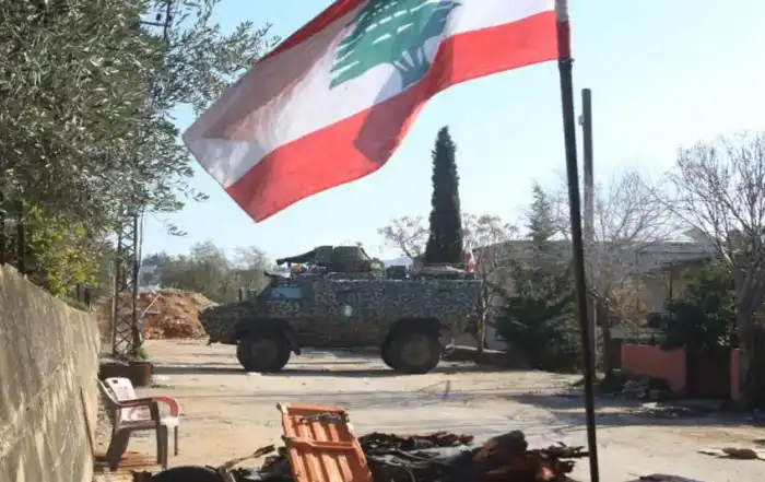 جيش لبنان علم