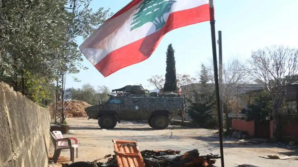 جيش لبنان علم جيش لبنان علم