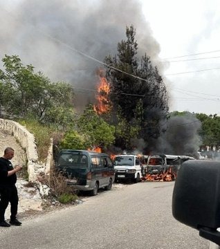 بالصورة- إندلاع حريق هائل مقابل مدارس الإمام المهدي في الغازيّة