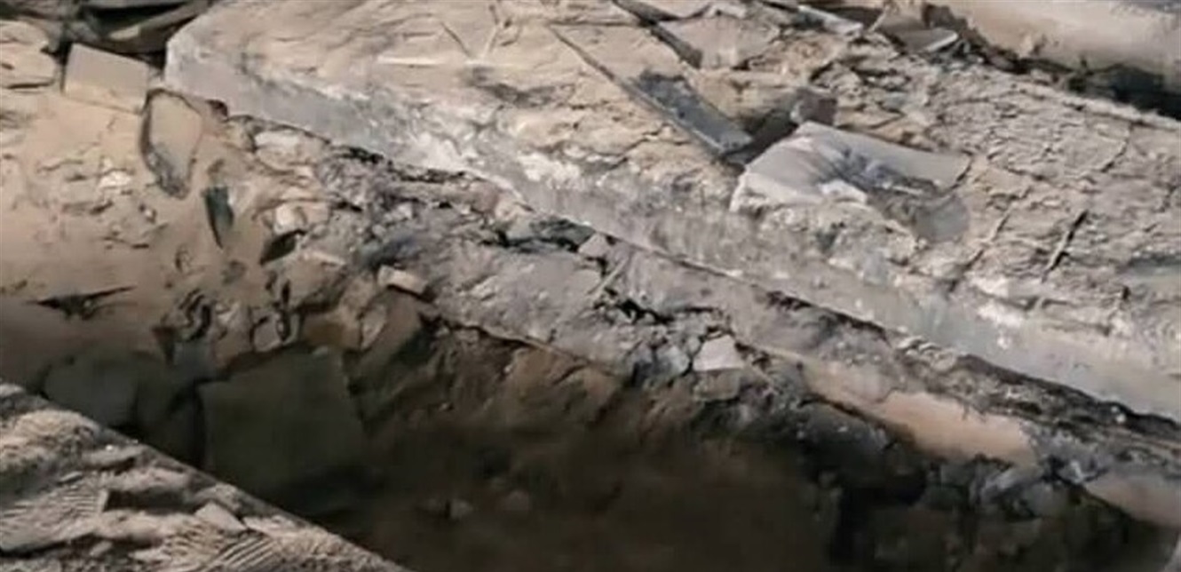 بالفيديو- نبش قبر حافظ الأسد ونقل رفاته