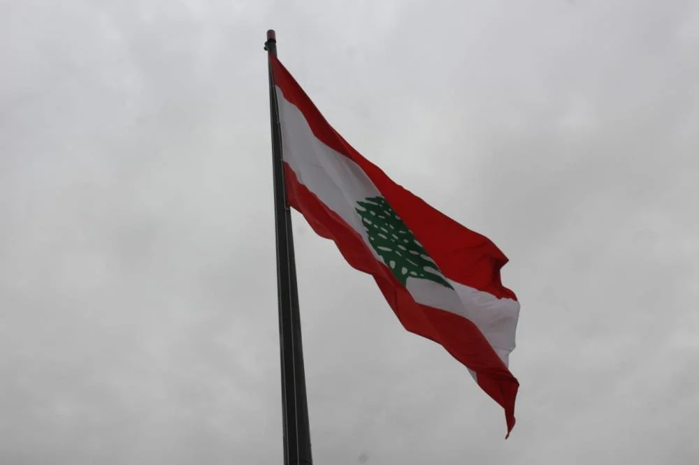 علم لبنان 5
