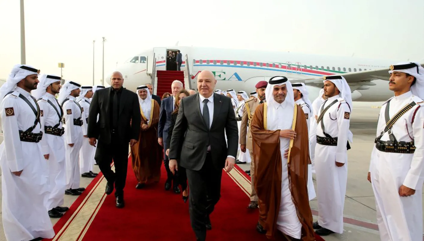 عون مطار قطر
