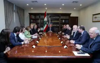 عون مع وفد من مجلس الشيوخ الفرنسي