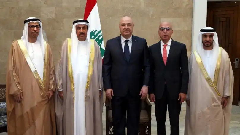 عون والوفد الاماراتي