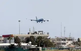 مطار بيروت طائرة ميدل ايست