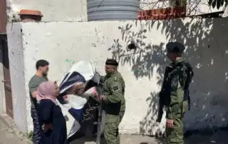 نزع صور بيروت
