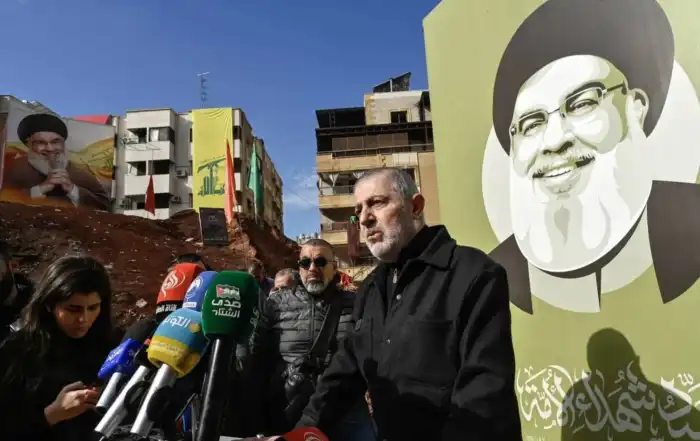 وفيق صفا متحدثاً إلى الإعلام