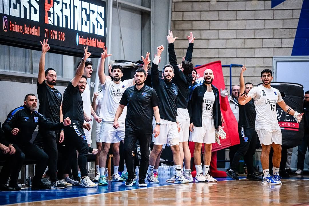 Hard work and hustle! Proud of the fight we put up last game!! #clubantoninsportif #flb عقل يُفكّ شيفرة هومنتمن… والأنطونية يضع قدمه على طريق المربع الذهبي