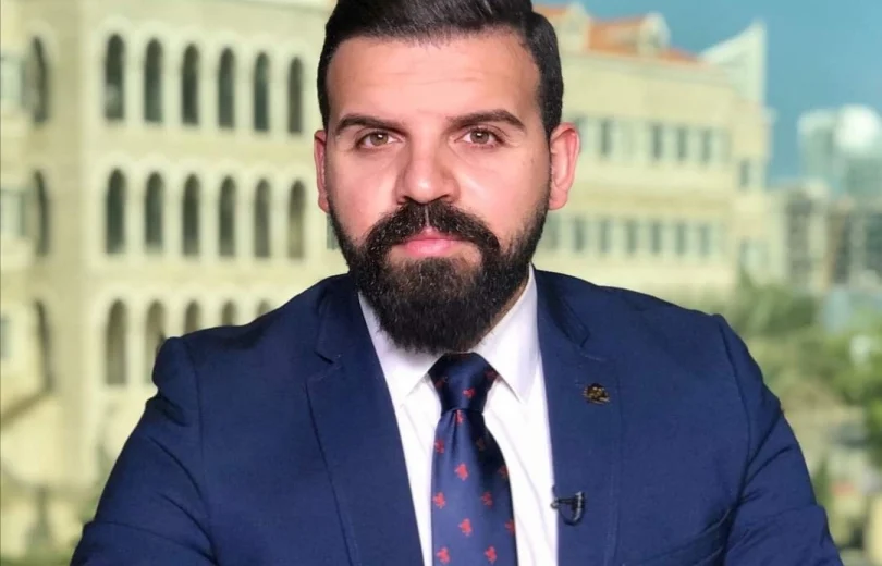 بالفيديو- بعد تعرّض منزله في بريتال للقصف، هذا ما نشره الناشط هادي مراد