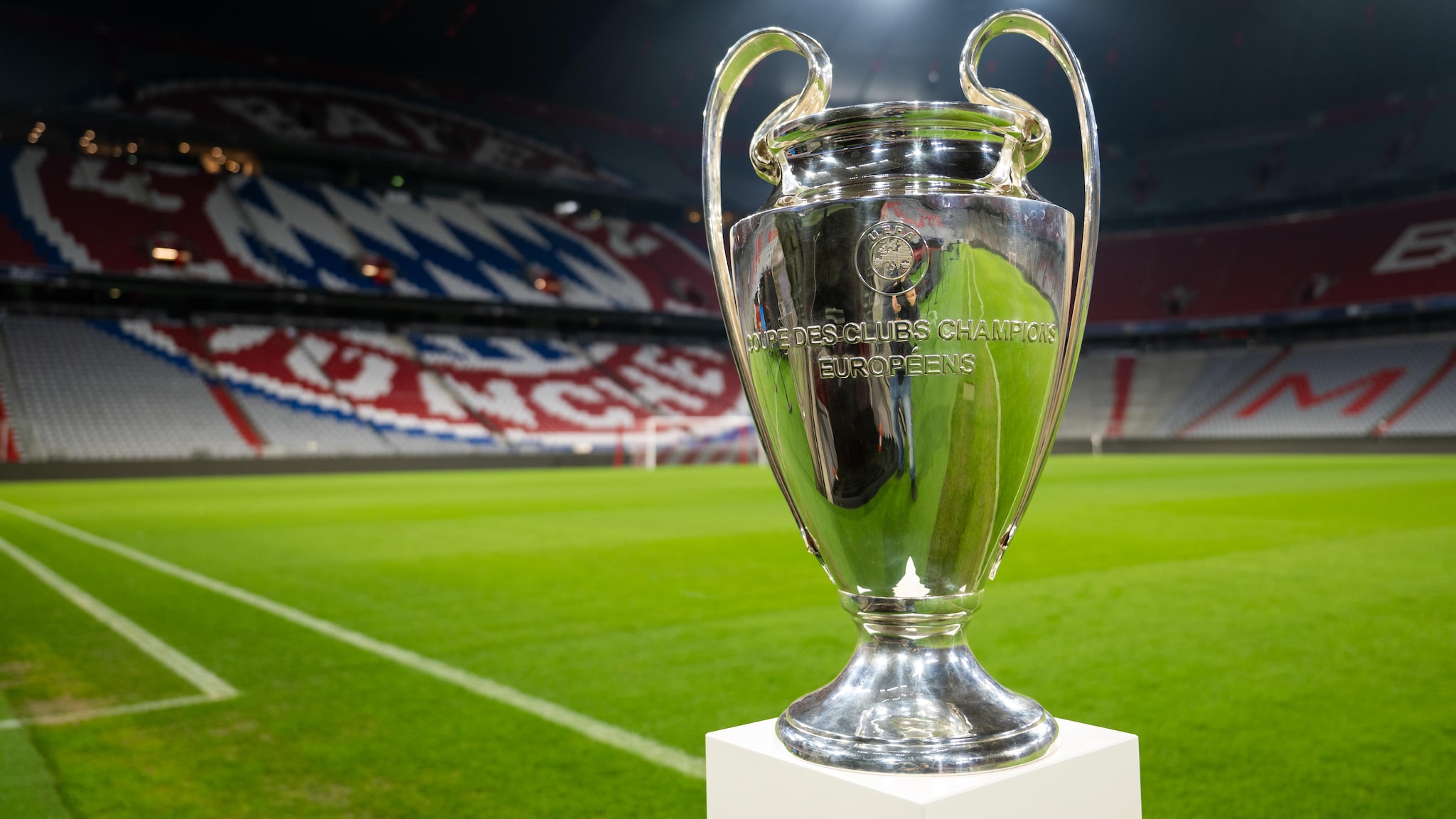 uclf_2025_stadium_and_match_ball_shoot إنتر ميلان وباريس سان جيرمان إلى نهائي دوري الأبطال… قمة أوروبية منتظرة في ميونيخ!