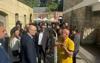 الحجار بيت الدين