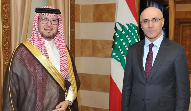 الحجار وبخاري