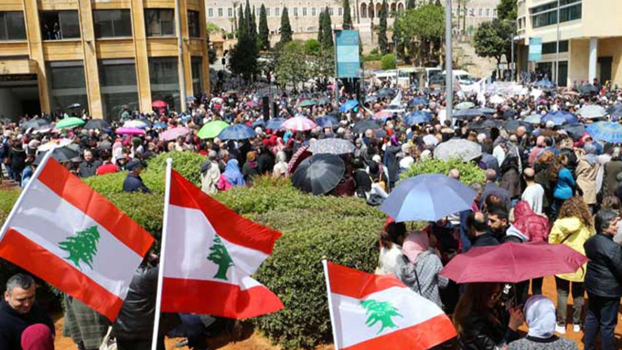 العمال الشارع هل يكون الشارع الملاذ الأخير للعمّال؟