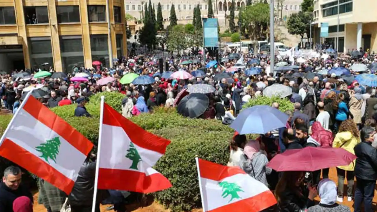 العمال الشارع