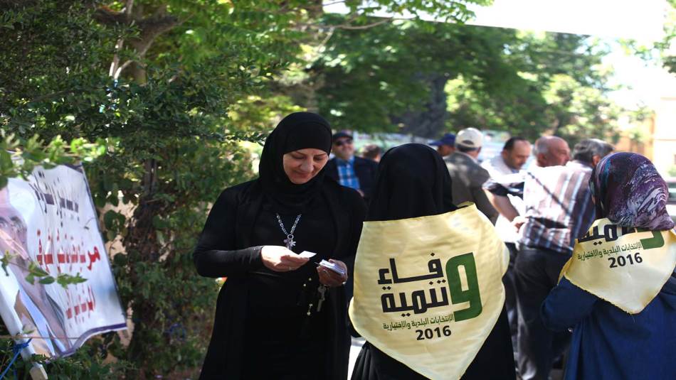 امل حزب الله انتخابات مهرجان الشاحنات: رشوة مقنّعة تهدّد الانتخابات البلديّة في البقاع