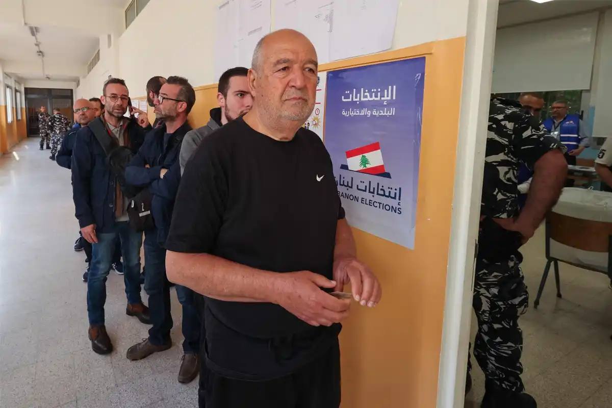 انتخابات 77 انتخابات 77