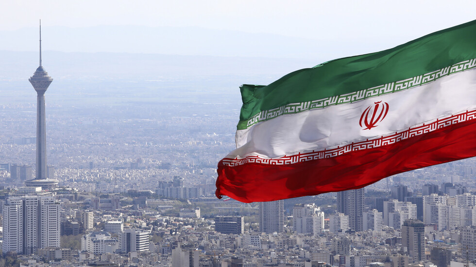 ايران قبيل زيارة ترامب الى السعودية، إيران تحذّر: تغيير إسم الخليج الفارسي خطوة عدائيّة