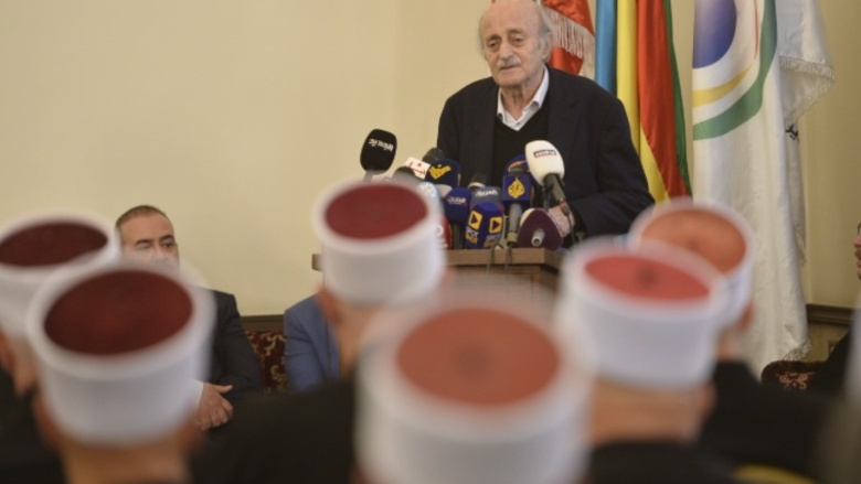 جنبلاط مشايخ7 “التقدمي” يكشف تفاصيل لقاء جنبلاط بالشرع